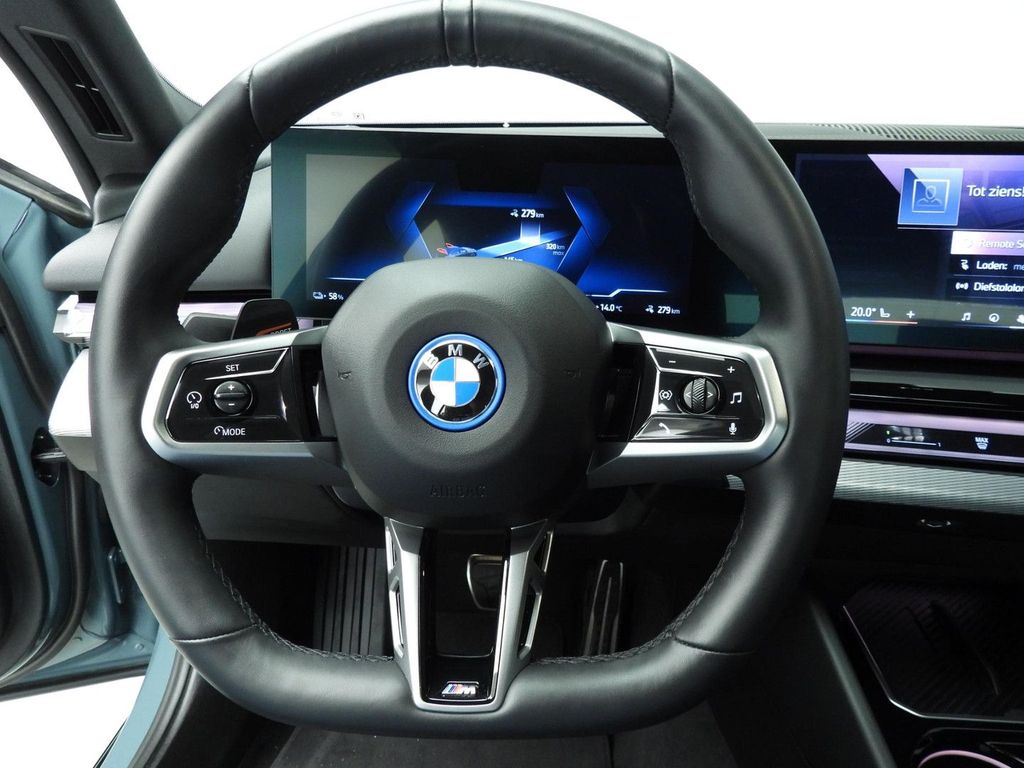 BMW i5 2025