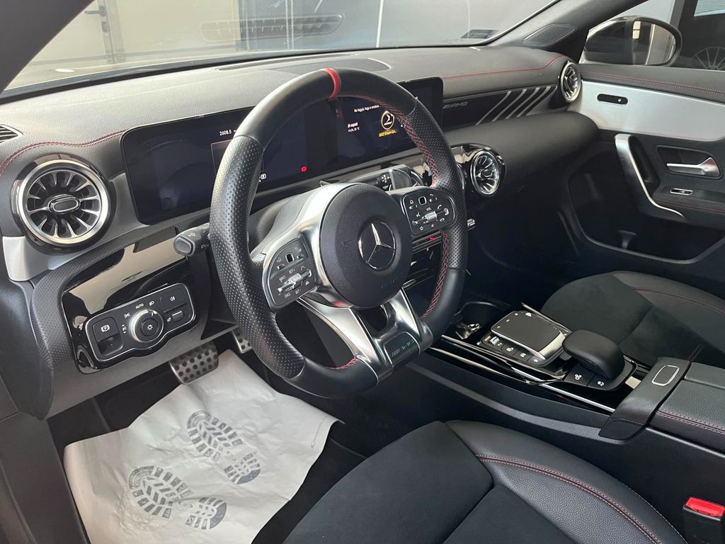 Mercedes-Benz CLA 35 AMG 2024