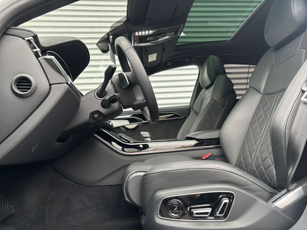 Audi A8 2021