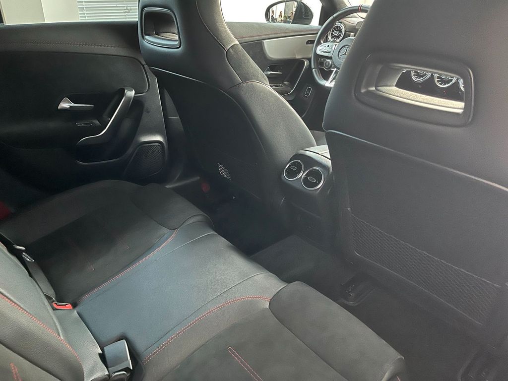 Mercedes-Benz CLA 35 AMG 2024