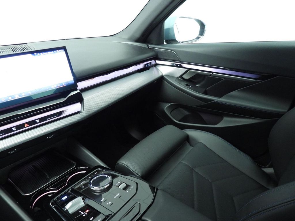 BMW i5 2025