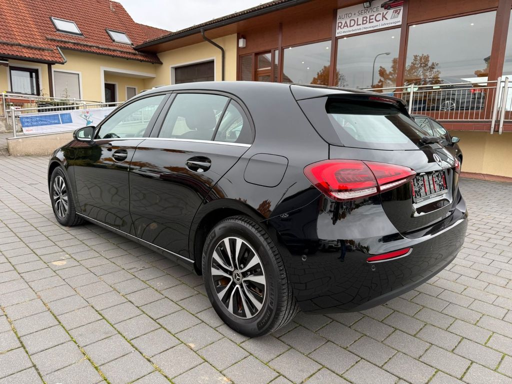 Mercedes-Benz A 180 2022