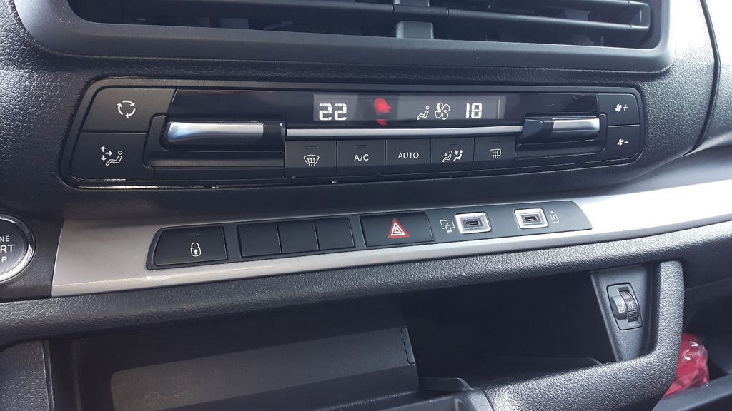 Opel Zafira Life 2024