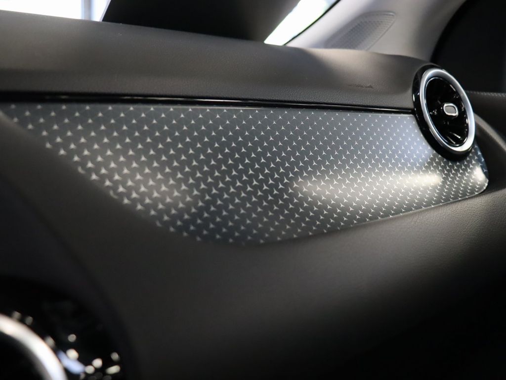 Mercedes-Benz GLA 180 2024