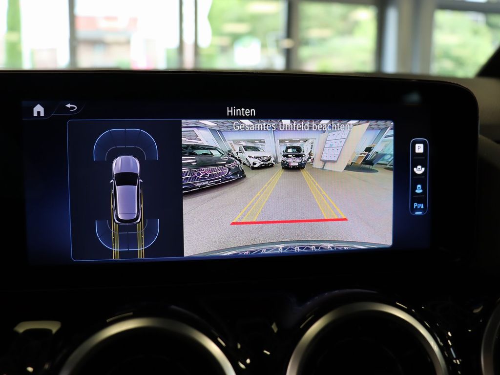 Mercedes-Benz GLA 180 2024