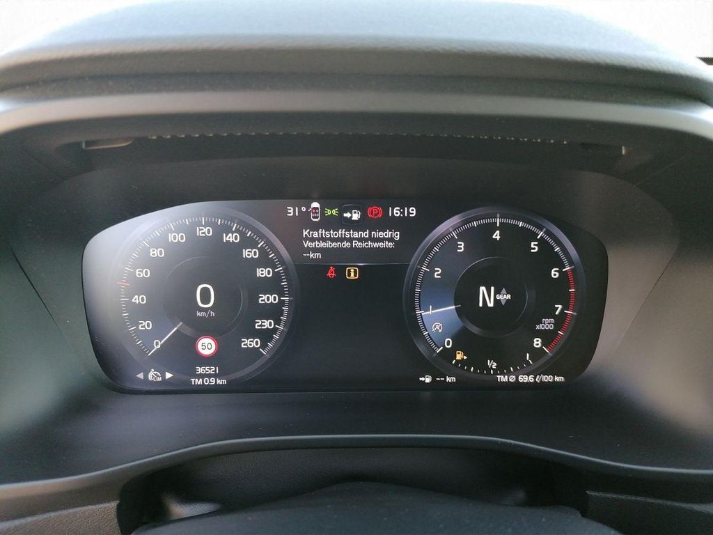 Volvo XC40 2021