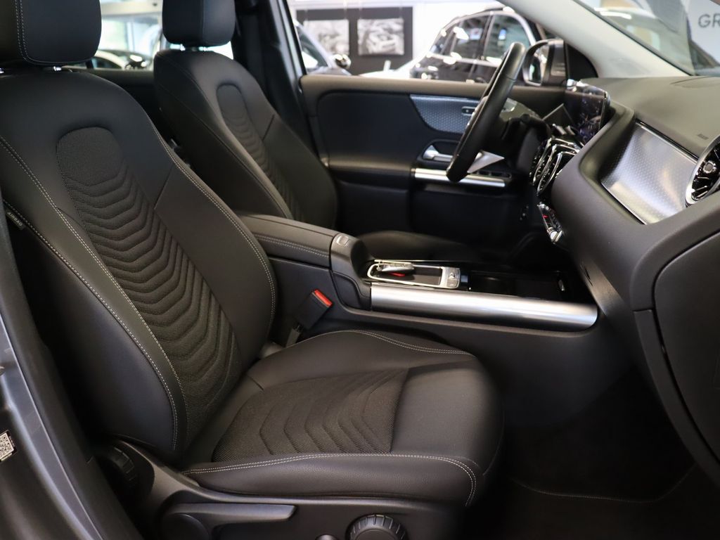 Mercedes-Benz GLA 180 2024