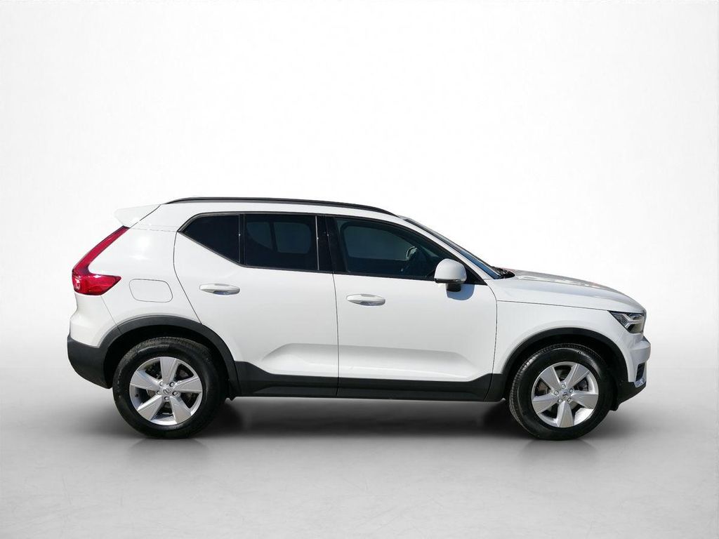Volvo XC40 2021