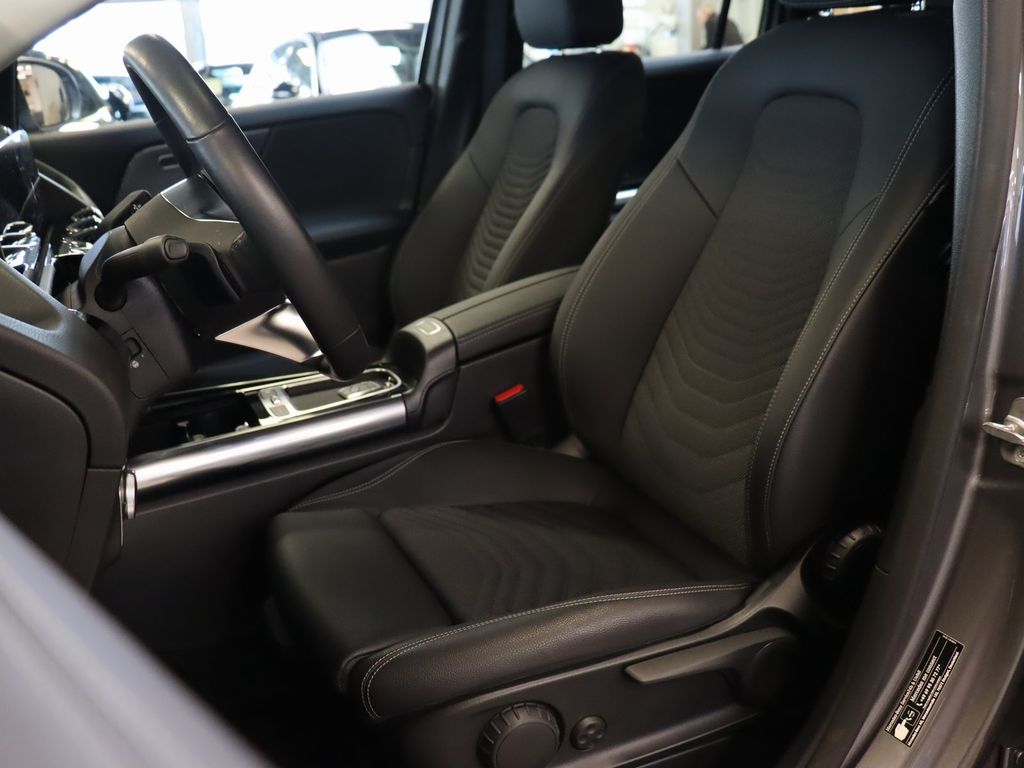 Mercedes-Benz GLA 180 2024