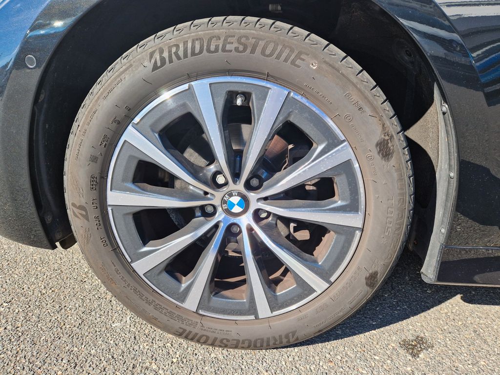 BMW 318 2022