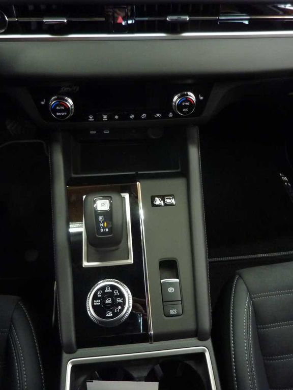 Mitsubishi Outlander 2025