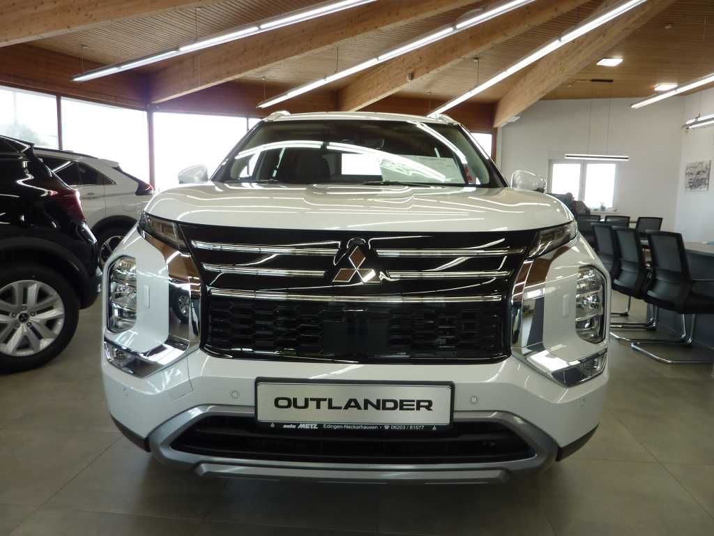 Mitsubishi Outlander 2025