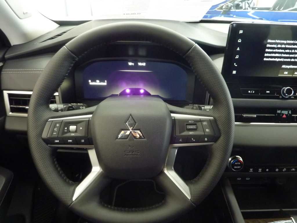 Mitsubishi Outlander 2025