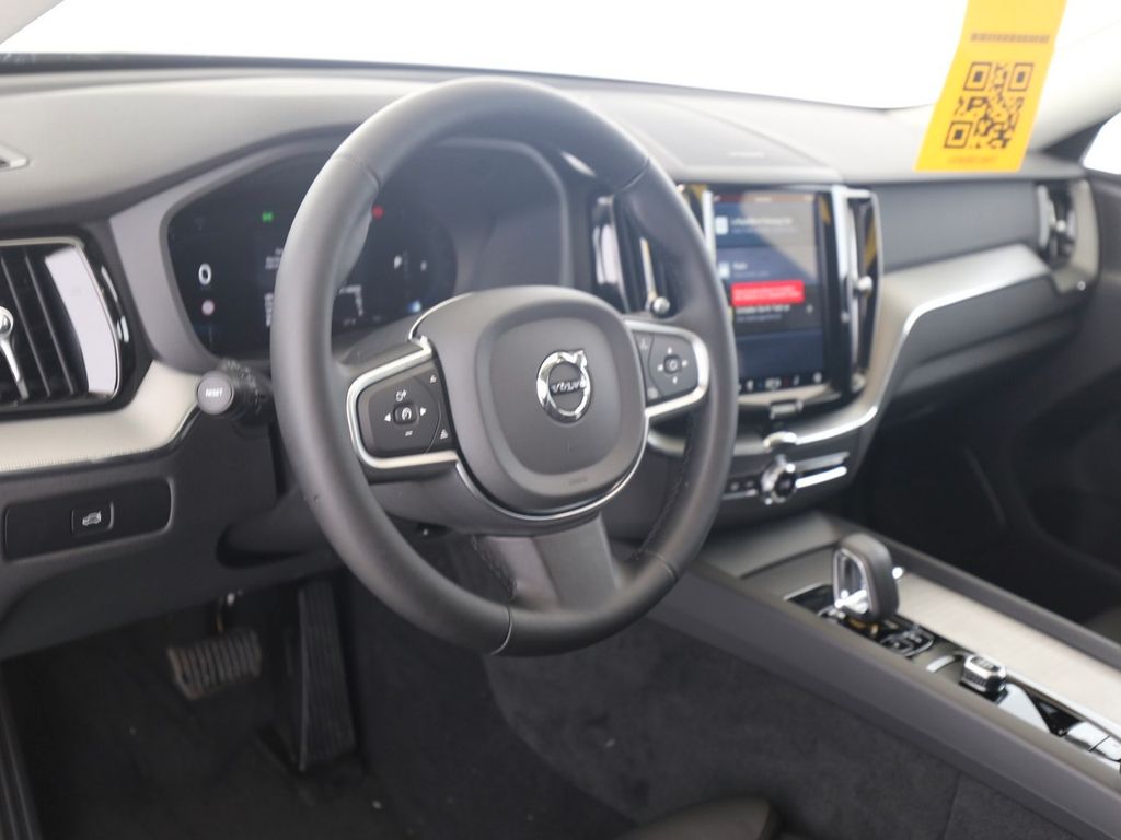Volvo XC60 2025