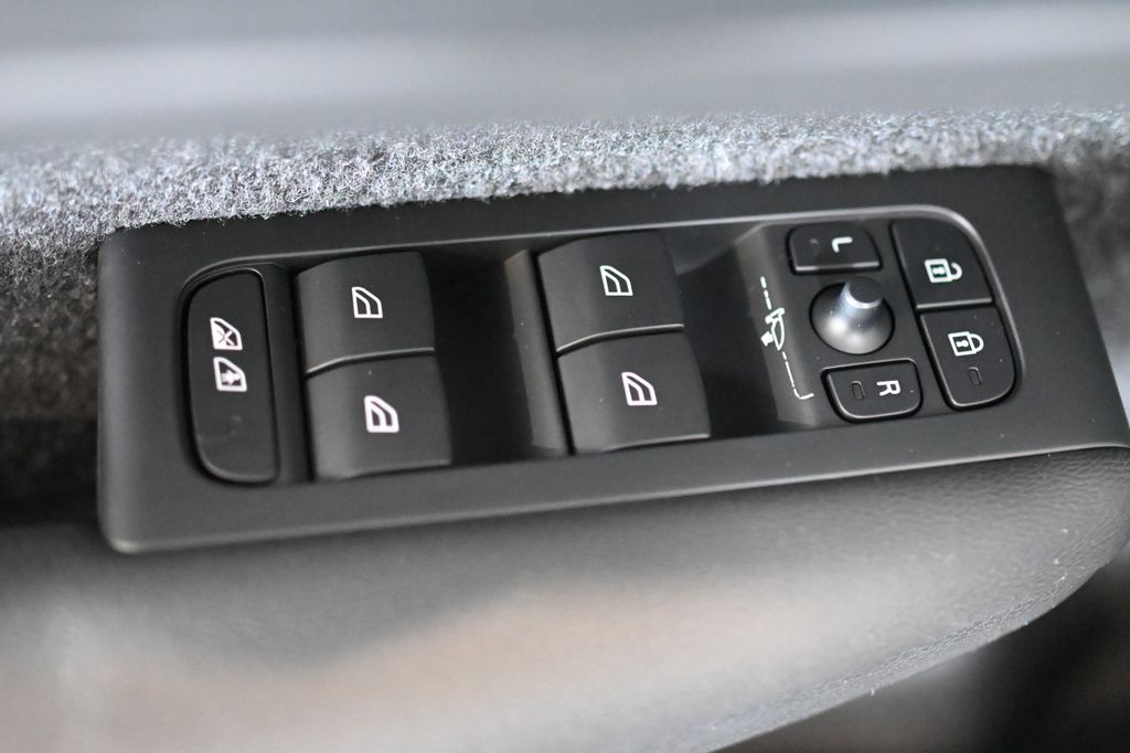 Volvo C40 2023