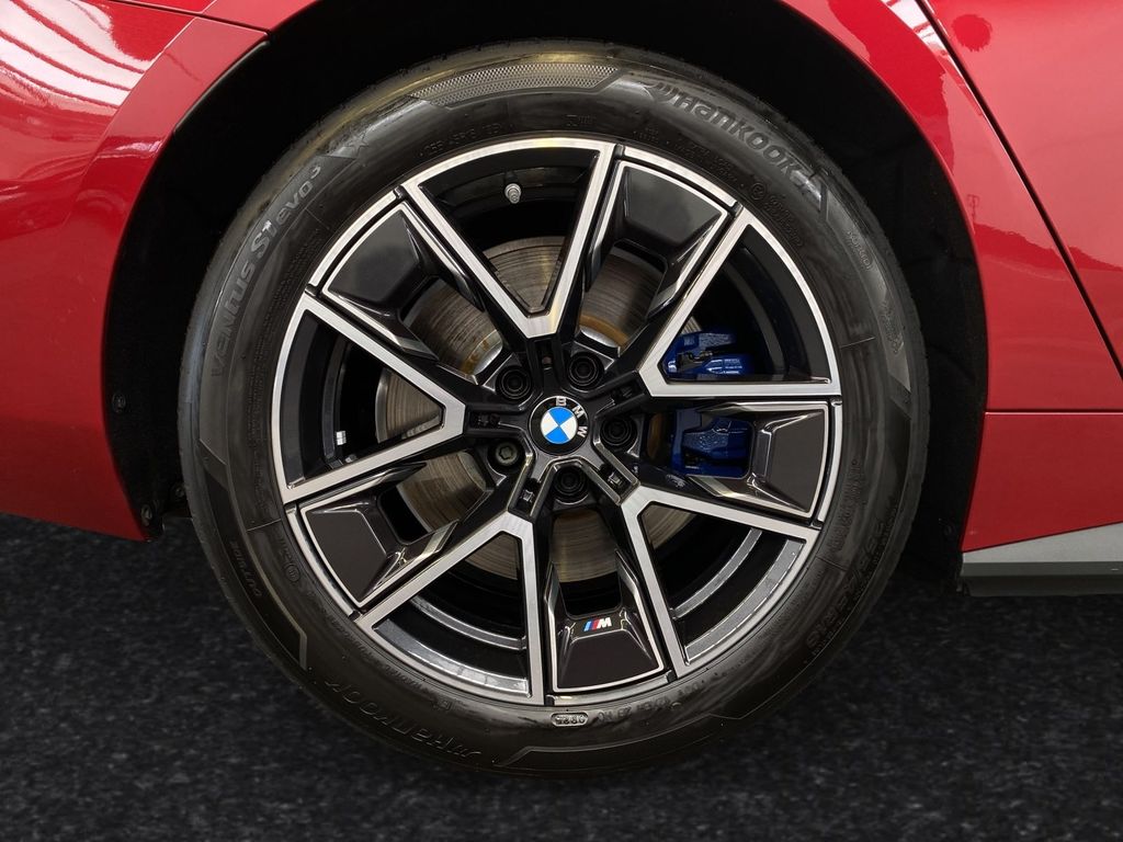 BMW i4 2025