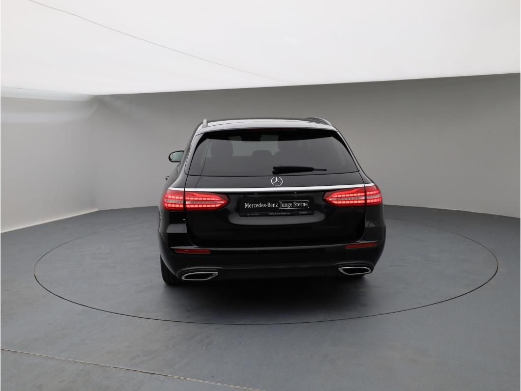 Mercedes-Benz E 300 2022