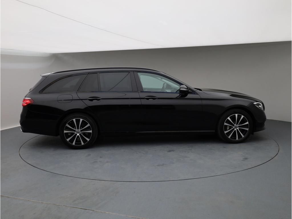 Mercedes-Benz E 300 2022