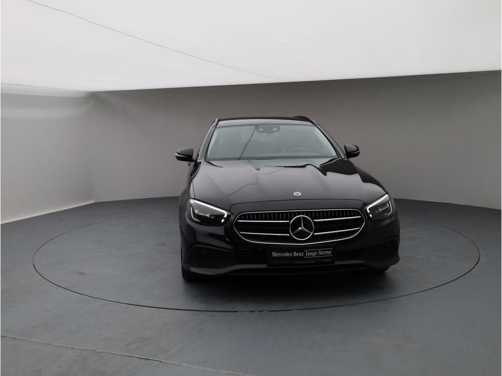 Mercedes-Benz E 300 2022