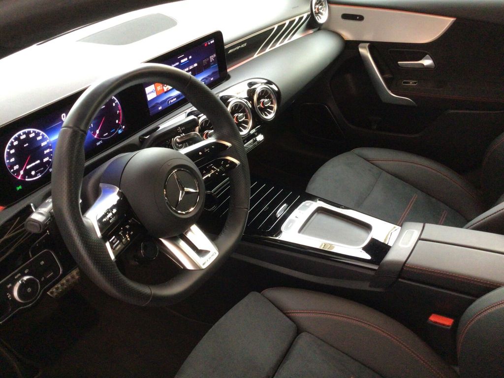 Mercedes-Benz A 35 AMG 2024
