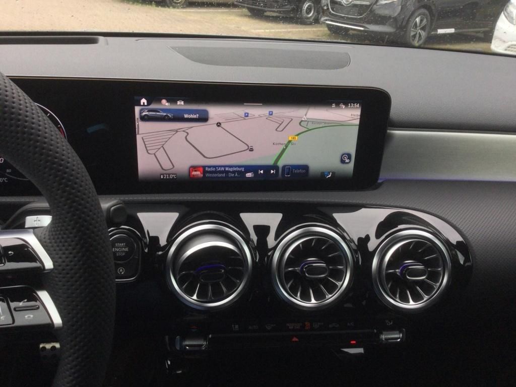 Mercedes-Benz A 180 2025