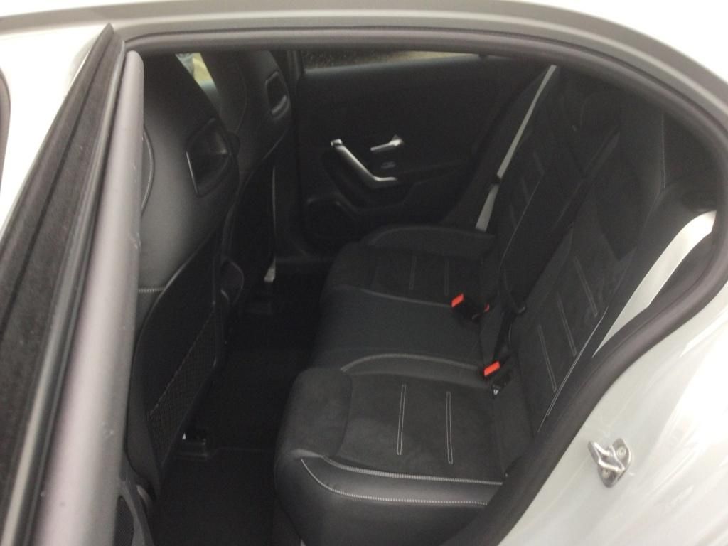 Mercedes-Benz A 180 2025