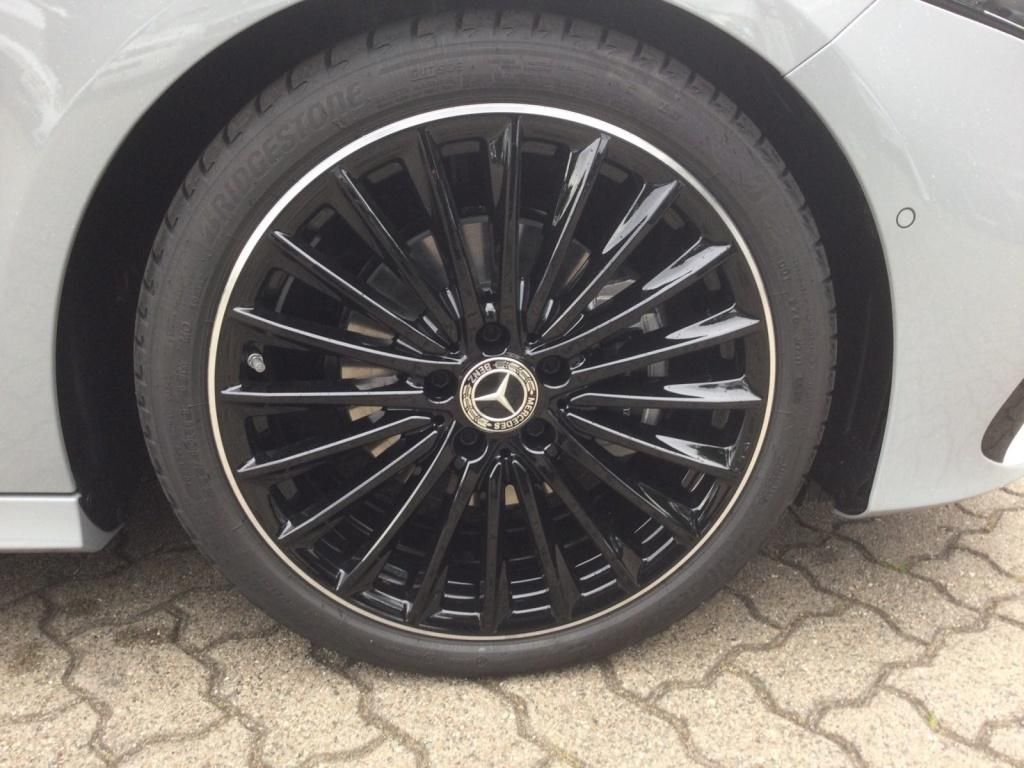 Mercedes-Benz A 180 2025