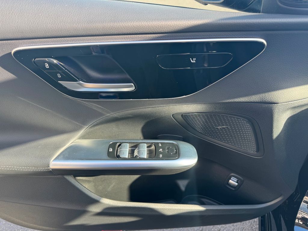 Mercedes-Benz C 300 2023