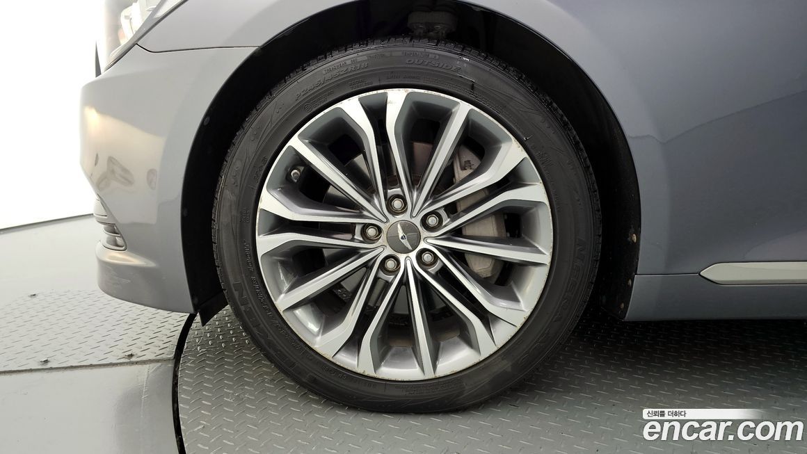 Hyundai Genesis 2016