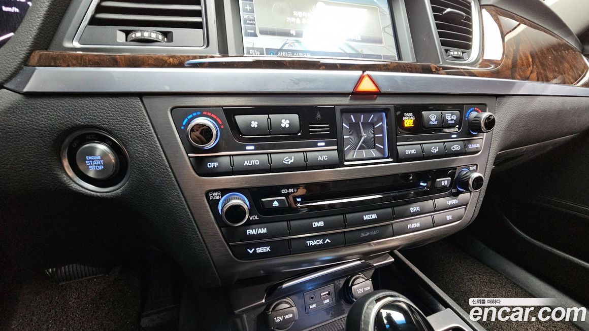 Hyundai Genesis 2016