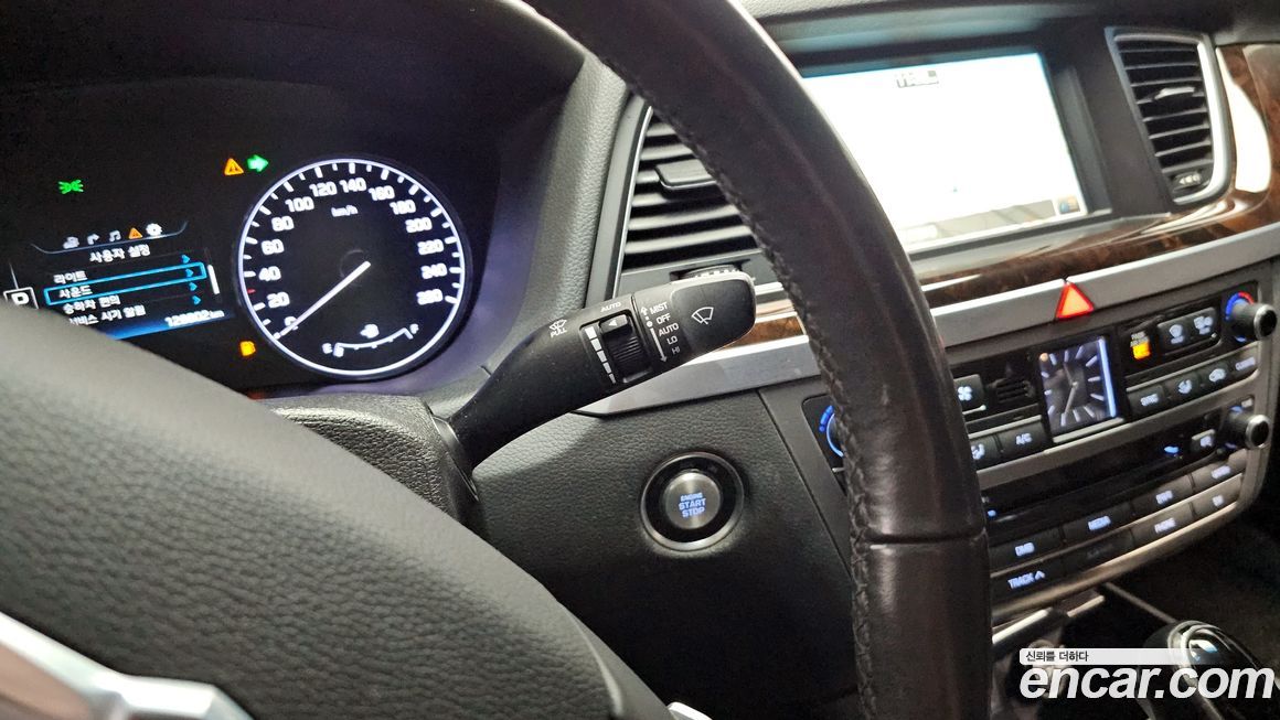 Hyundai Genesis 2016