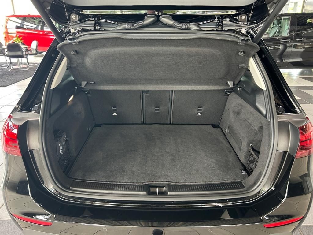 Mercedes-Benz B 180 2024