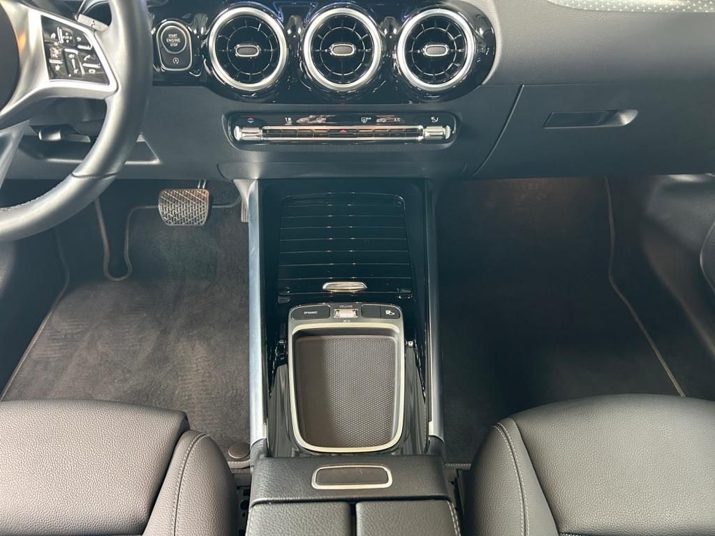 Mercedes-Benz B 180 2024