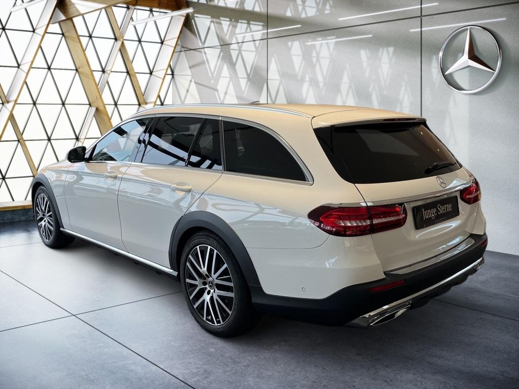 Mercedes-Benz E 220 2023