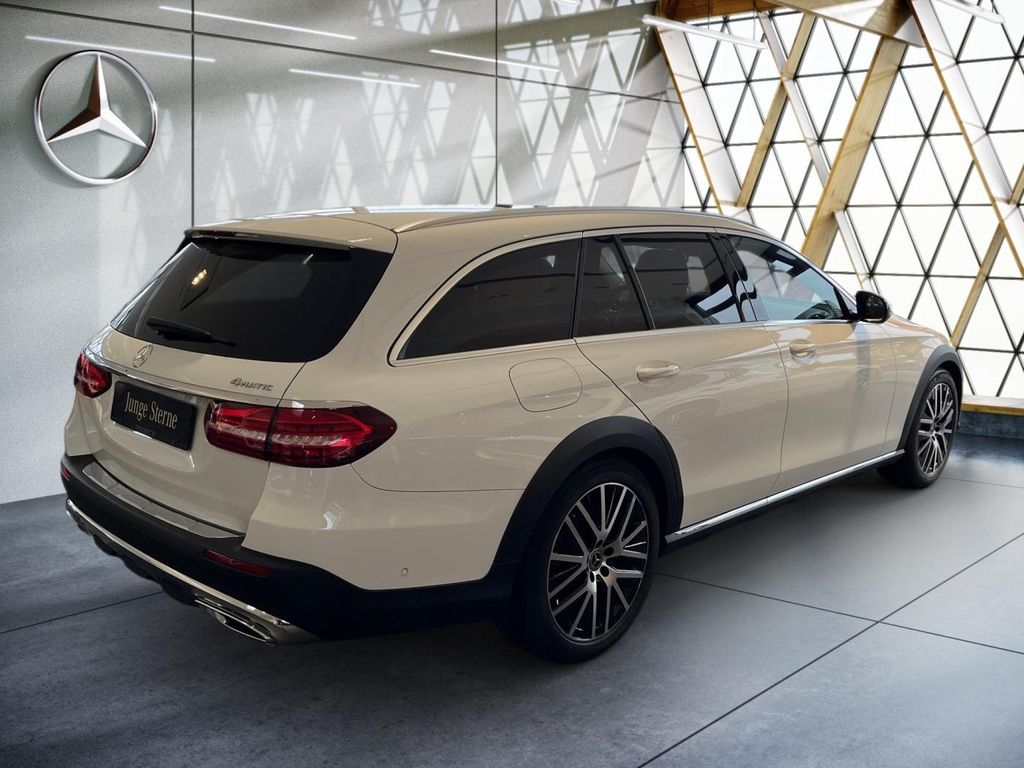 Mercedes-Benz E 220 2023