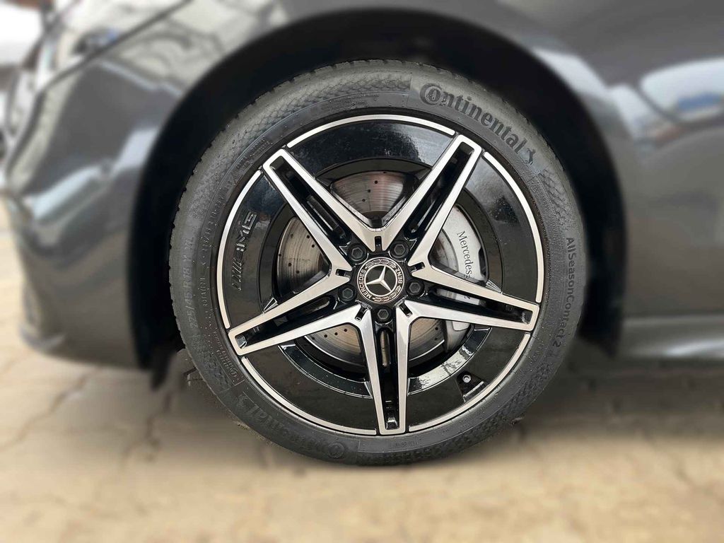 Mercedes-Benz C 300 2024