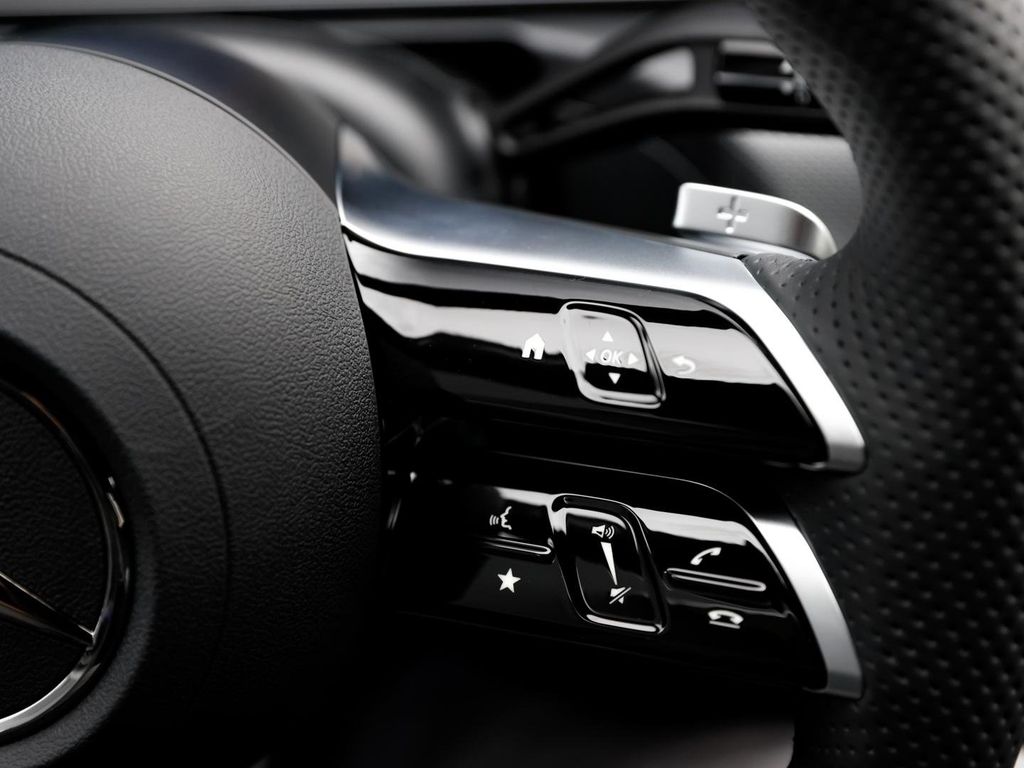 Mercedes-Benz C 220 2025