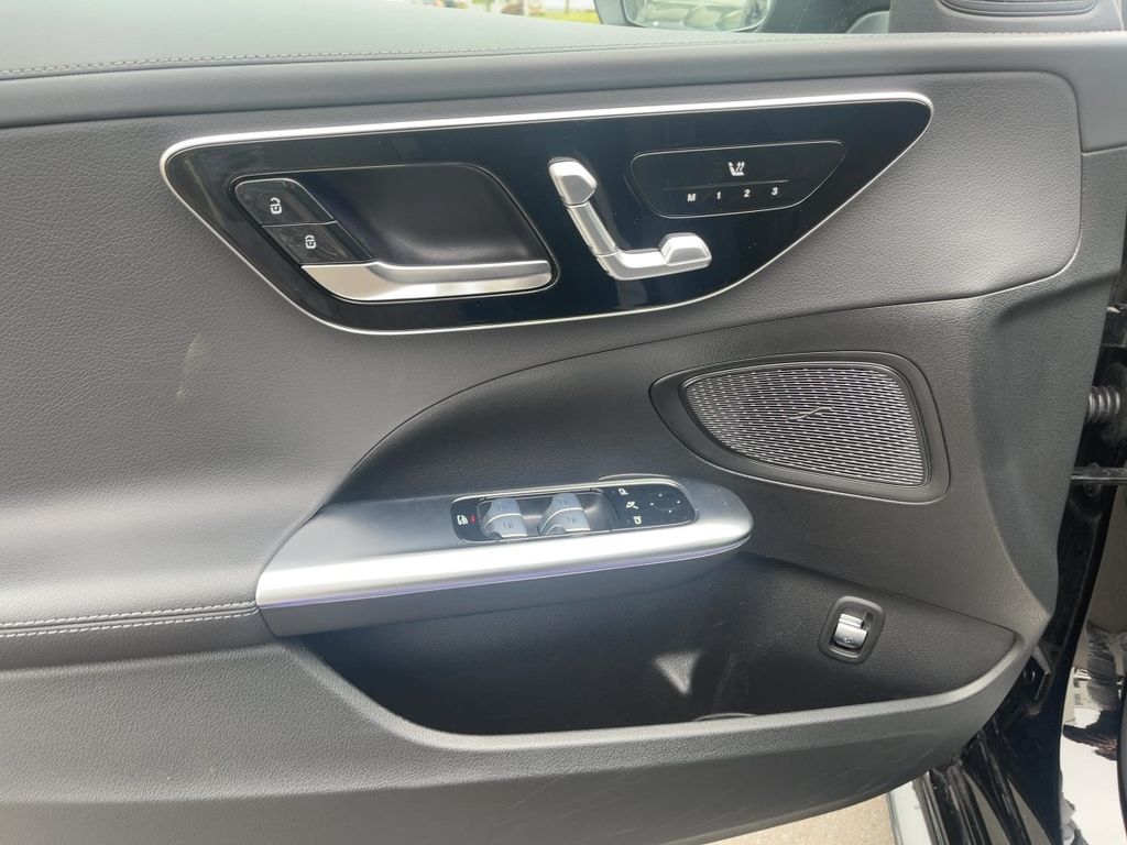 Mercedes-Benz C 220 2025