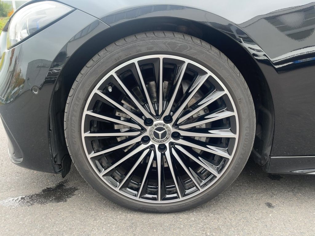 Mercedes-Benz C 220 2025