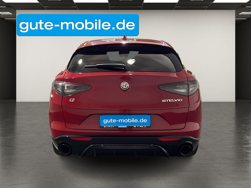 Alfa Romeo Stelvio 2023