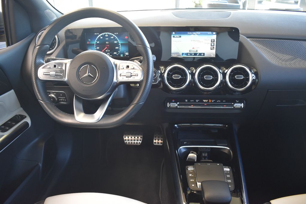 Mercedes-Benz B 200 2020