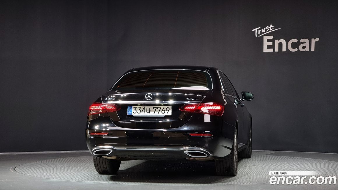 Mercedes-Benz E-Class 2021