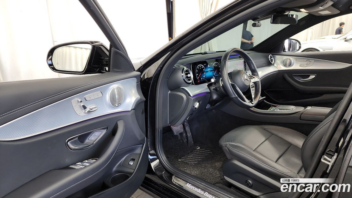 Mercedes-Benz E-Class 2021