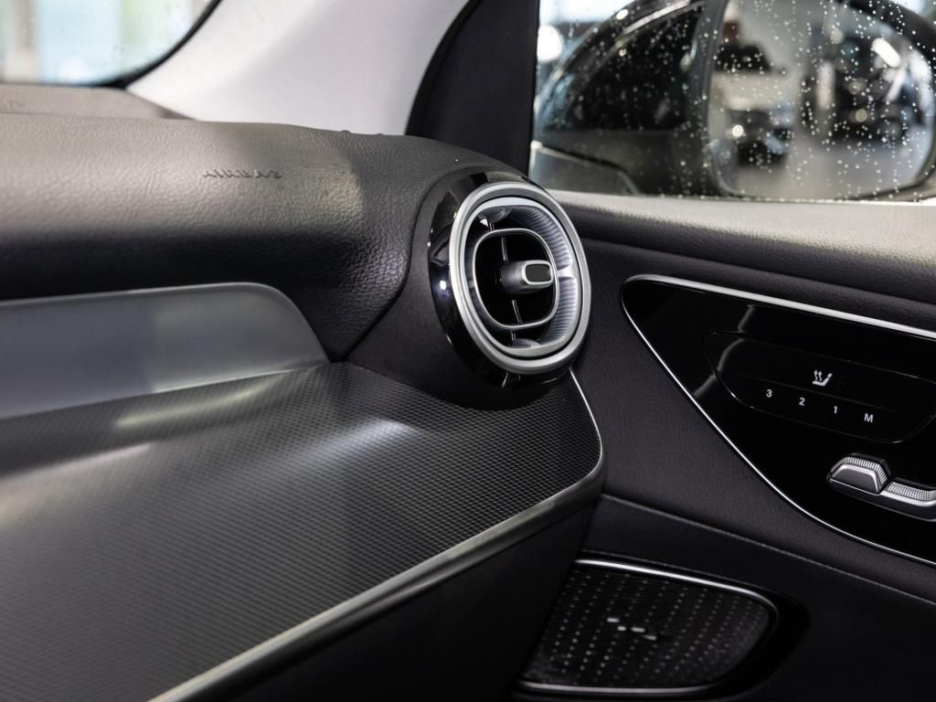 Mercedes-Benz GLC 300 2024