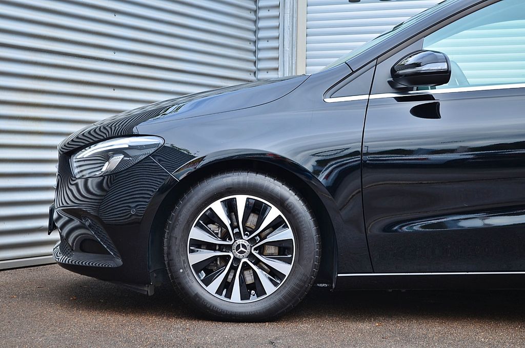 Mercedes-Benz B 200 2022