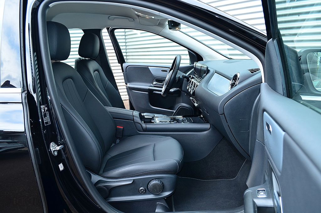 Mercedes-Benz B 200 2022