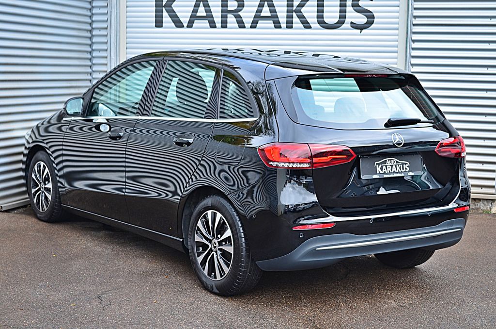 Mercedes-Benz B 200 2022
