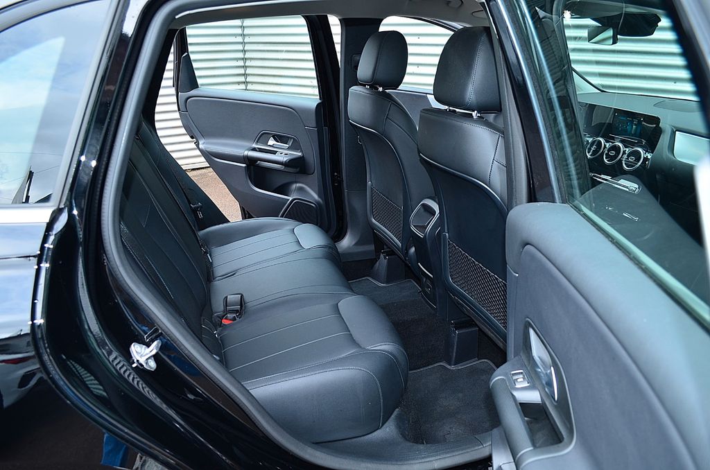 Mercedes-Benz B 200 2022