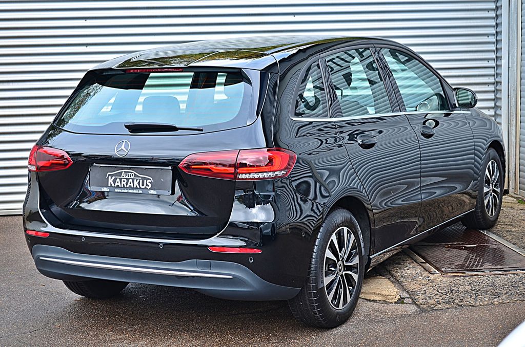 Mercedes-Benz B 200 2022