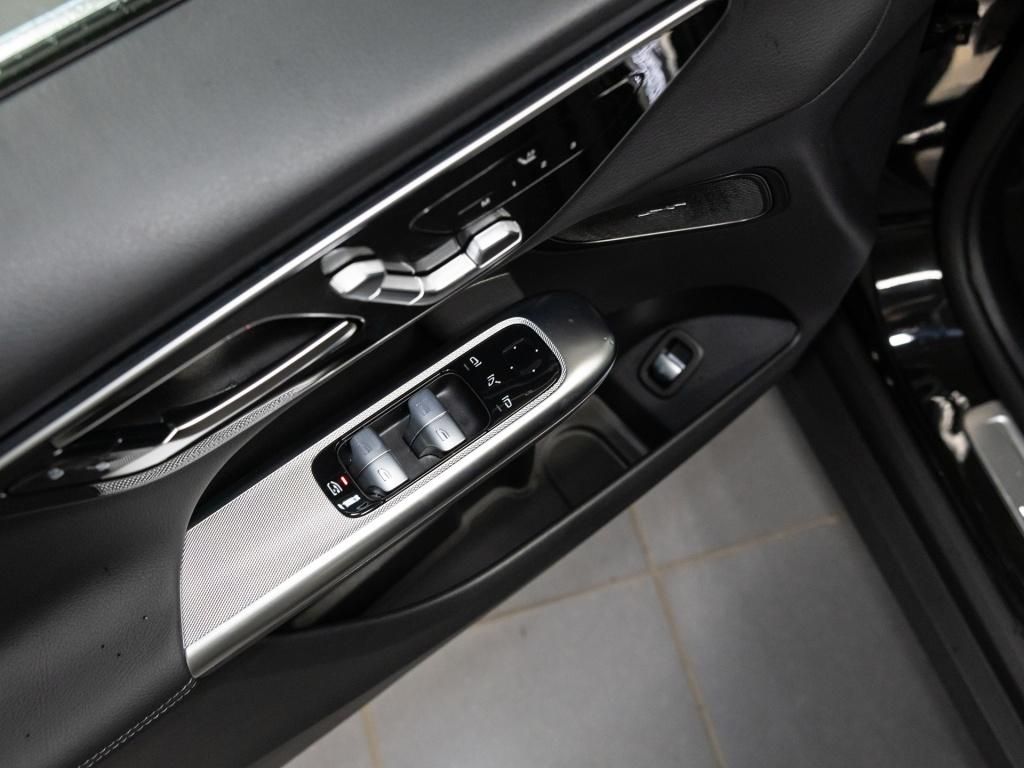 Mercedes-Benz GLC 300 2024